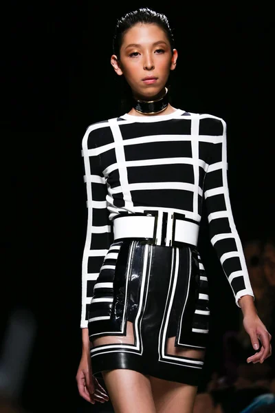 Look 24